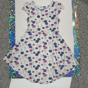 GIRLS SIZE 5/5t.  Bundle of 6 Dresses